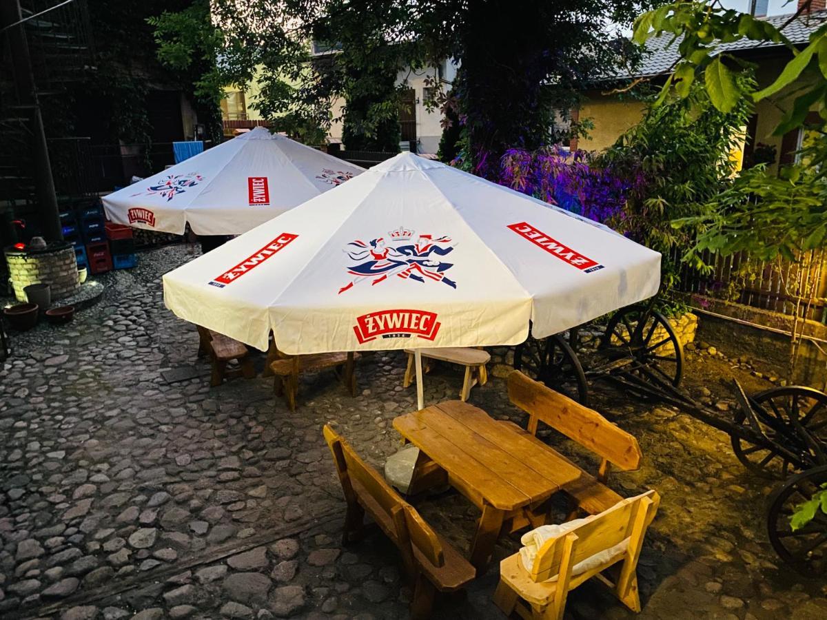 Pensjonat Karczma Pod Jesionem *